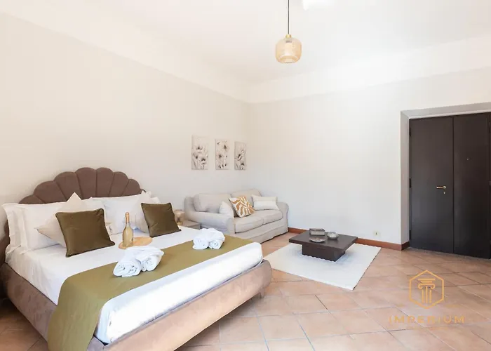 Imperium Luxury Flat - 12pax, 4 Bdrm, 8 Min Metro, Center, A-c Apartamento Roma