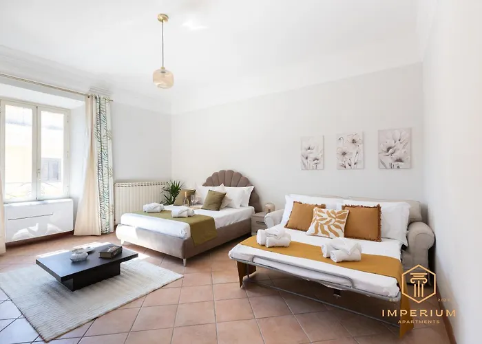 Imperium Luxury Flat - 12pax, 4 Bdrm, 8 Min Metro, Center, A-c Rome