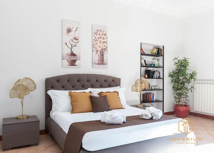Imperium Luxury Flat - 12pax, 4 Bdrm, 8 Min Metro, Center, A-c