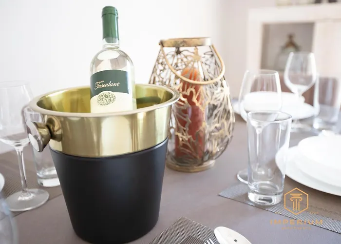 Imperium Luxury Flat - 12pax, 4 Bdrm, 8 Min Metro, Center, A-c Roma
